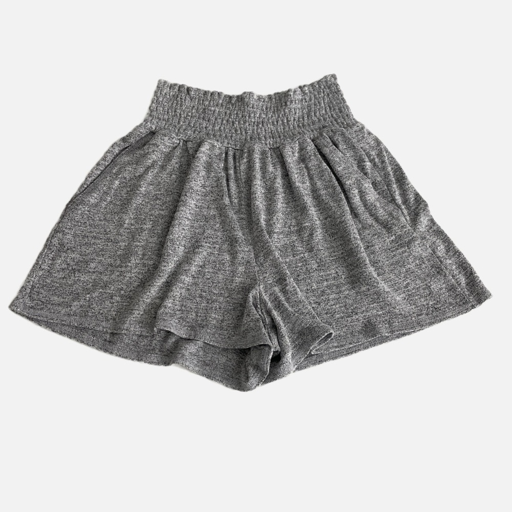 Aritzia Wilfred Free Sweat Shorts‎ Heathered Gray Comfort Smocked Waist Small